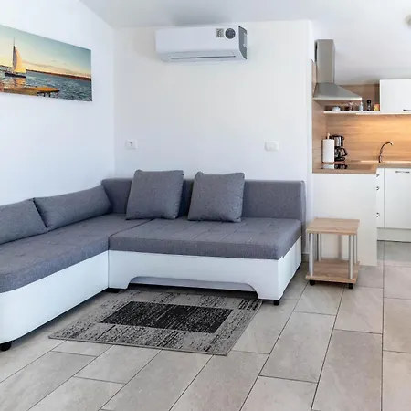 Apartmaji Ema Lägenhet *