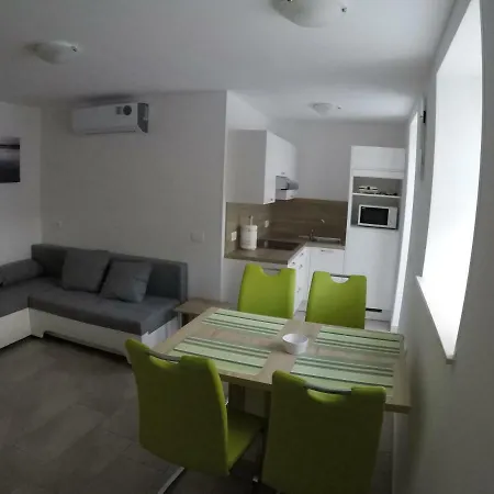 Apartmaji Ema Daire *