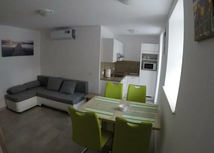 Apartmaji Ema Apartmán *